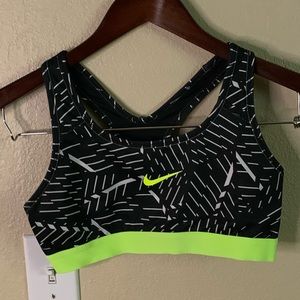Nike pro sports bra